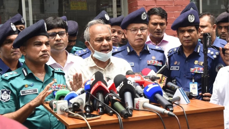 মব সহিংসতা রোধে কঠোর অবস্থানে সরকার: স্বরাষ্ট্র উপদেষ্টা