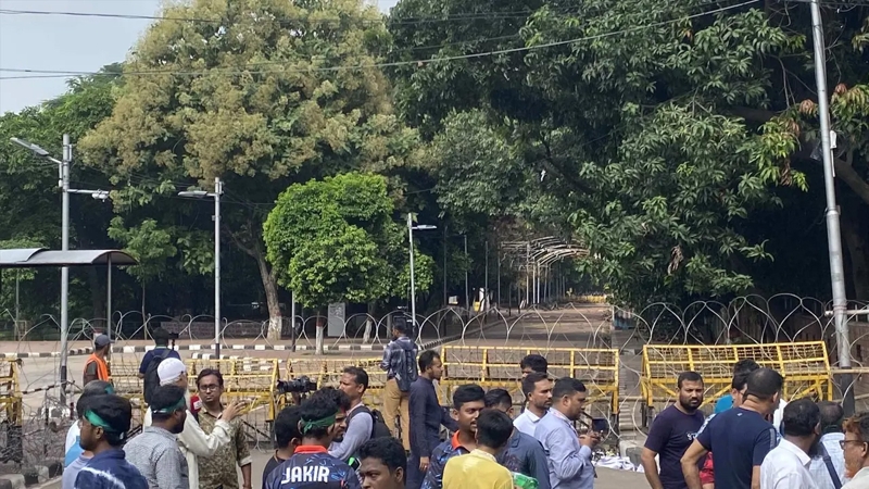 ১৫ই আগস্ট কি চলছে ধানমন্ডি ৩২