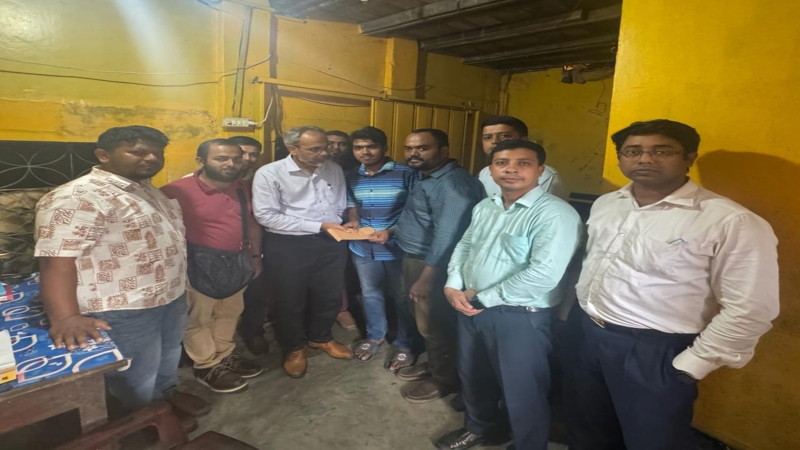 জুলাই-আন্দোলন: দৃষ্টি শক্তি হারানো রায়হানের পাশে তারেক রহমান