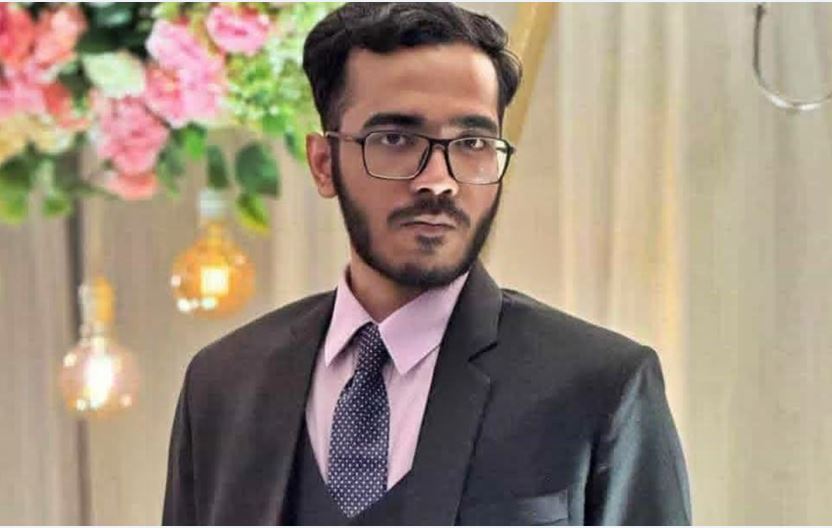 ডাকসুর নেত্রীদের ‘গৃহদাসী’ মন্তব্য করে চাকরি হারালেন ব্র্যাক গবেষক