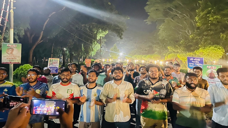 সাংবাদিক তুহিন হত্যার প্রতিবাদে ইবিতে বিক্ষোভ মিছিল