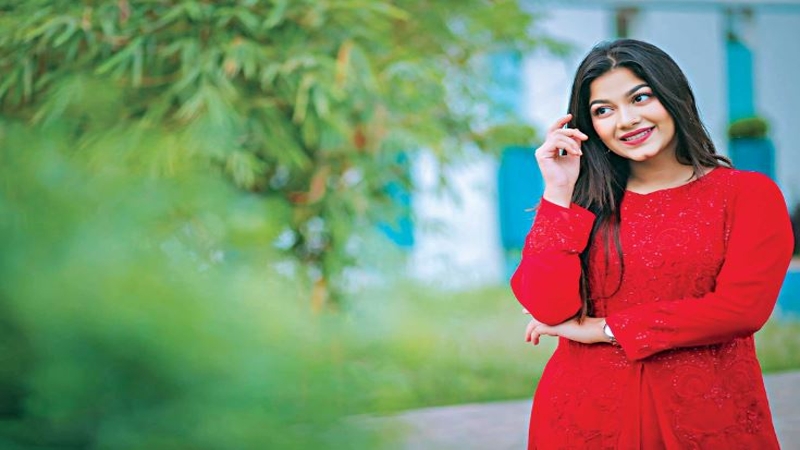 এপ্রিলে নিউইয়র্কে যাবেন পারসা ইভানা