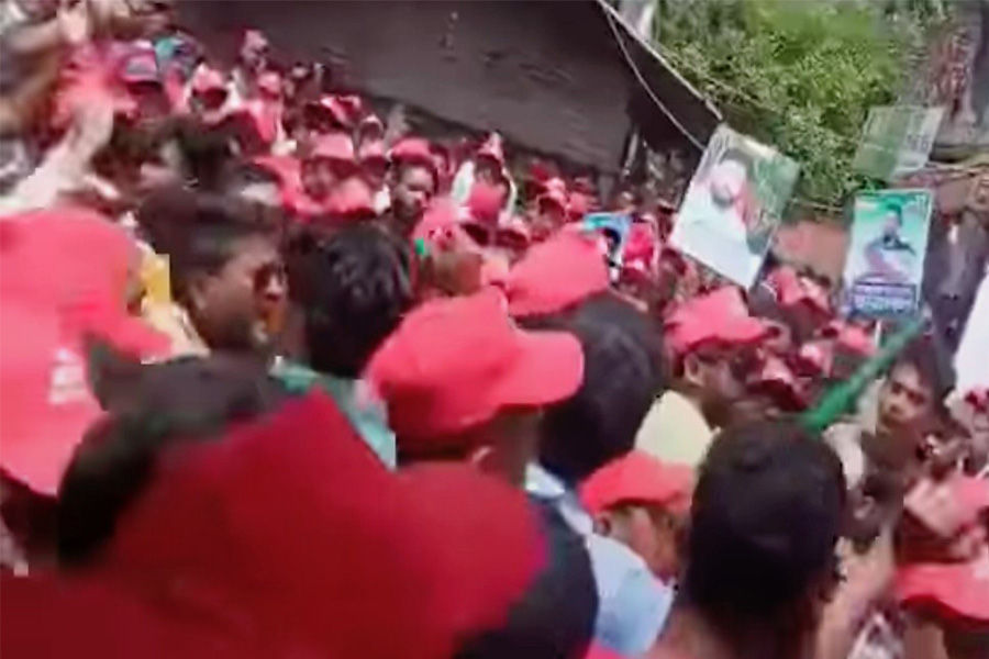 ফেনীর পরশুরামে বিএনপির প্রতিষ্ঠাবার্ষিকীতে সংঘর্ষ, আহত ১৫