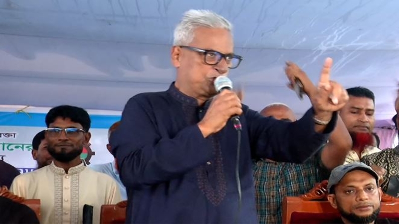 কেউ কেউ মসনদ ছাড়তে চাচ্ছে না: ফারুক