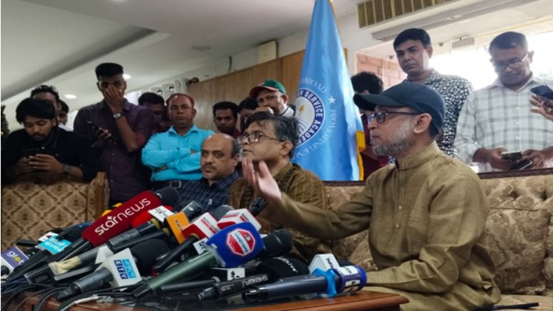 ৫ আগস্ট সরকা‌রি ছু‌টি থাকবে- উপদেষ্টা ফারুকী