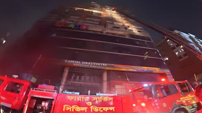 বেইলি রোডের আগুন নিয়ন্ত্রণ, ১৮ জনকে জীবিত উদ্ধার