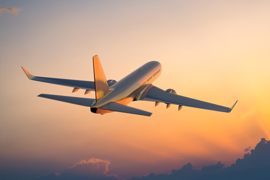 ইরান ঘিরে সামরিক উত্তেজনা, বিমান চলাচলে বড় ধাক্কা