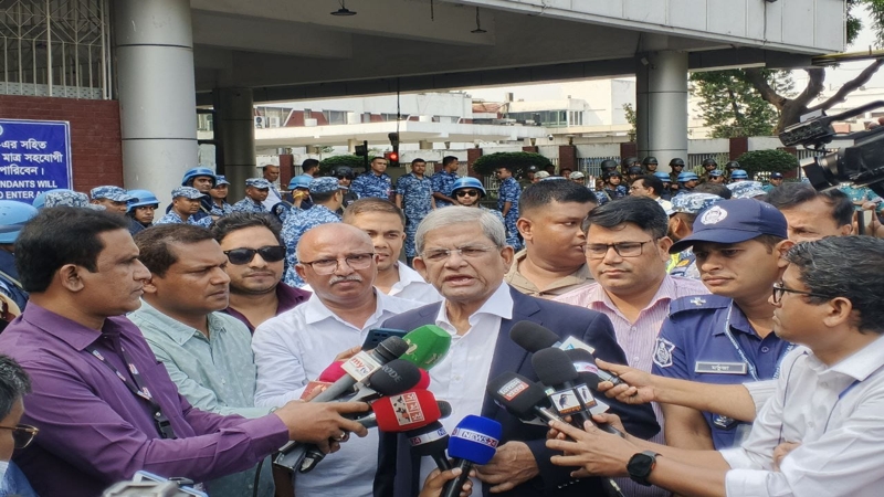 ‘খালেদা জিয়ার দেশে ফেরা গণতন্ত্র পুনরুদ্ধারের পথ সহজ করবে’