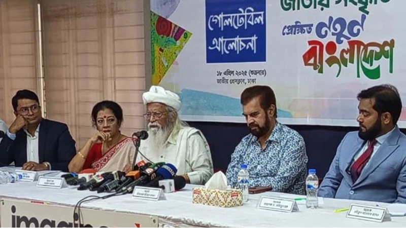 সরকারকে বৈধ মনে করি না: ফরহাদ মজহার