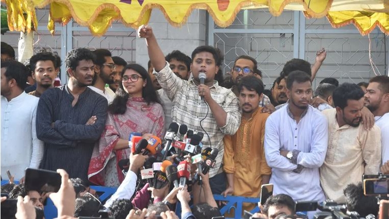 যোগ্য নেতা না থাকলে ভোট দেওয়ার প্রয়োজন নেই : হাসনাত