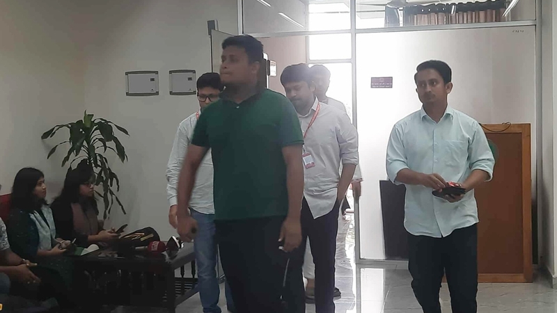 সিইসির সঙ্গে এনসিপির প্রতিনিধিদলের বৈঠক