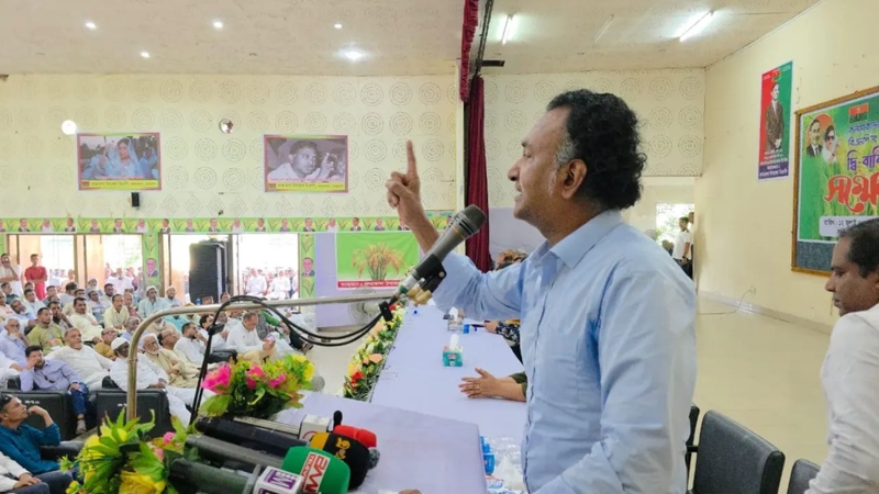 ‘খুনিদের যারা দলে নিয়েছে তাদের আগে বহিষ্কার করা উচিত’