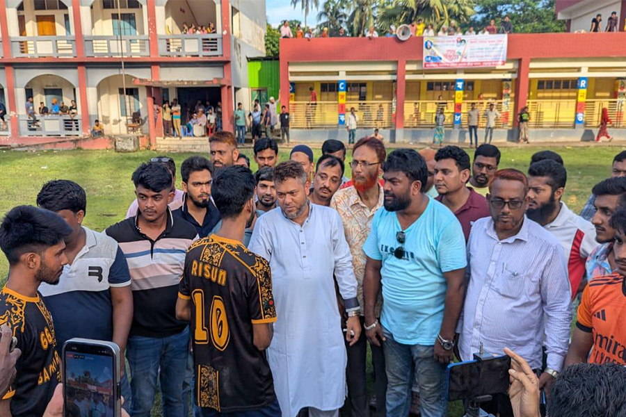 রাজাপুরে ফুটবল টুর্নামেন্টের শুভ উদ্বোধন