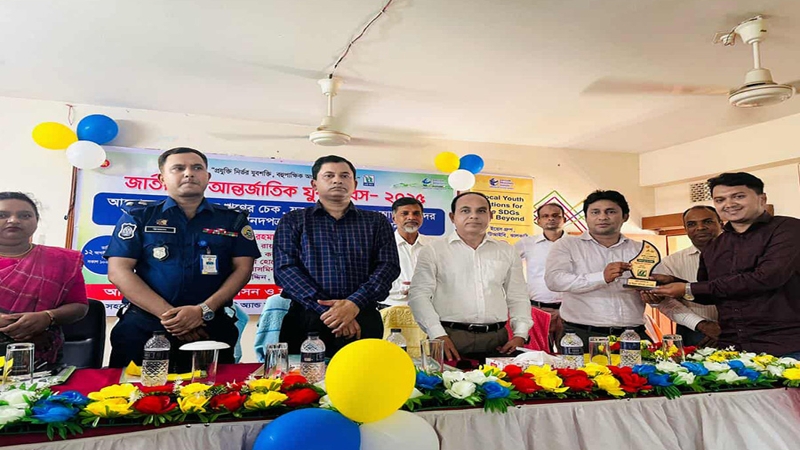 ঝালকাঠির শ্রেষ্ঠ যুব সংগঠক পুরস্কার পেলেন আরিফুর রহমান