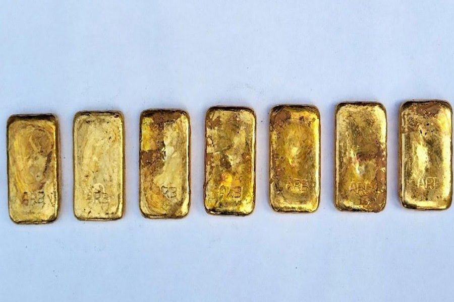 যশোরে দুই কোটি টাকার সোনার বারসহ আটক ১