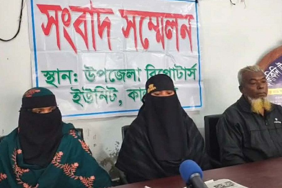 পরকিয়ায় বাঁধা দেয়ায় গৃহবধূকে পিটিয়ে জখমের অভিযোগ