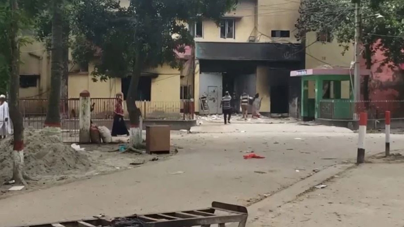 নরসিংদী কারাগারের ১৮৪ কয়েদী এখনও পলাতক