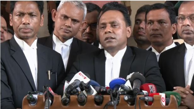 যুগান্তরের সম্পাদককে ক্ষমা চাইতে আইনি নোটিশ