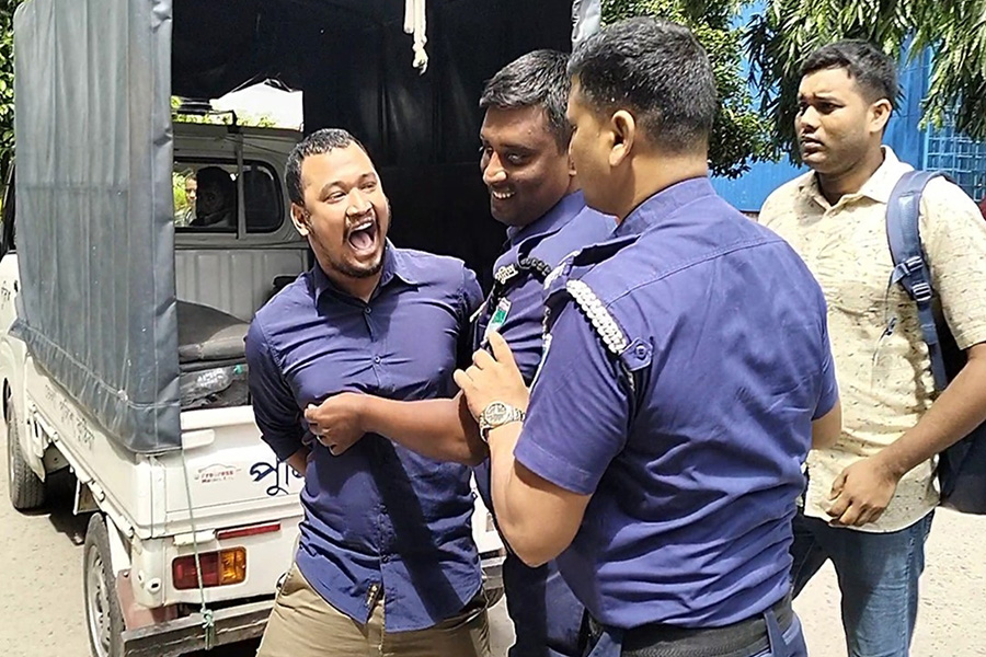 কুষ্টিয়ায় ছাত্রলীগ নেতার আটক