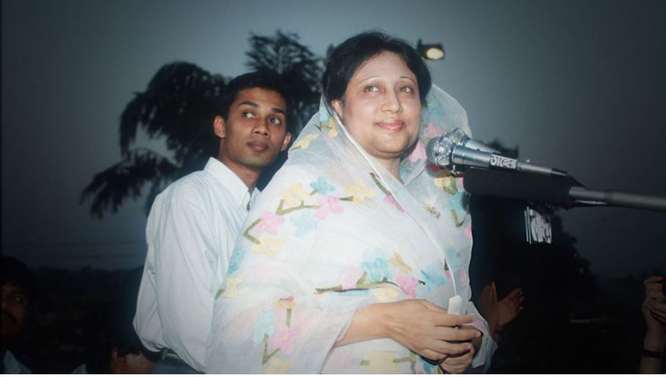 বুধবার সাধারণ ছুটি, তিনদিনের রাষ্ট্রীয় শোক