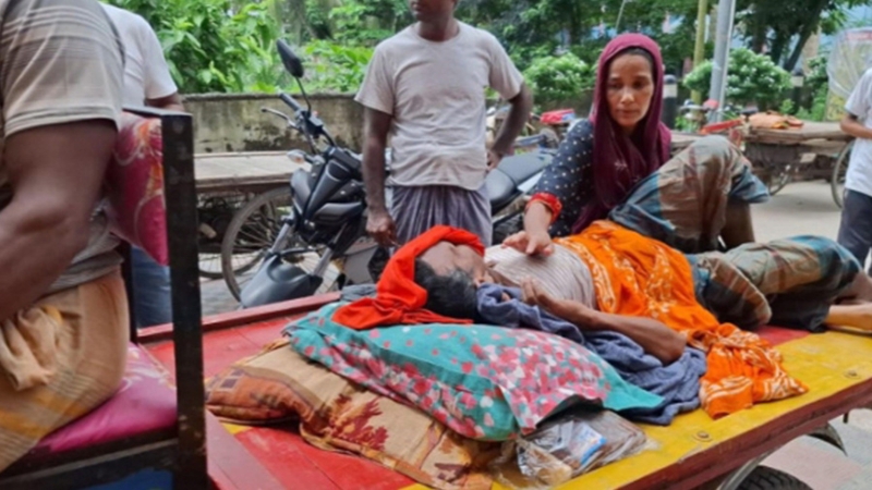 মাদারীপুরে চোর সন্দেহে তিনজনকে গণপিটুনি