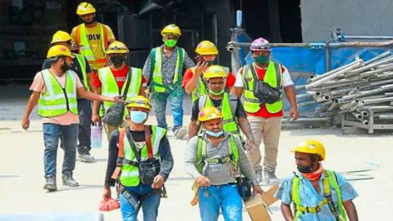 কোম্পানি ও সরকারি দপ্তরের বিরুদ্ধে ৩৩ বাংলাদেশির মামলা