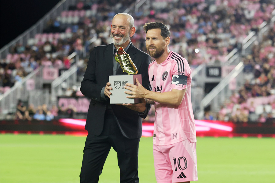 জোড়া গোলে মায়ামিকে জেতালেন মেসি