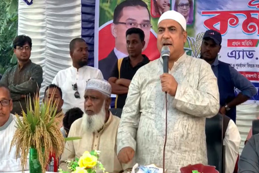 দেশপ্রেমিকরা কখনো দেশ ছেড়ে পালায় না: মিলন