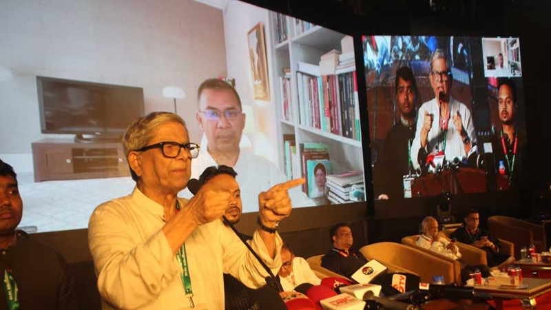 দেশে গণতন্ত্রের সংকট: সজাগ থাকার আহ্বান মির্জা ফখরুলের