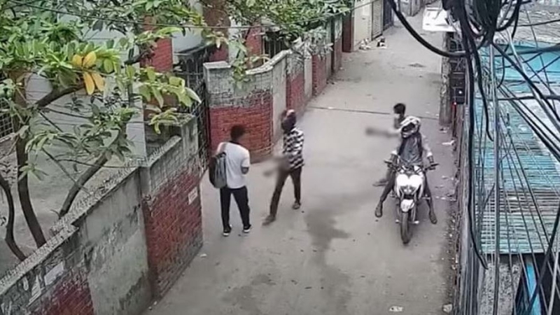 মগবাজারে ছিনতাই: গ্রেপ্তার সেই চারজন রিমান্ডে