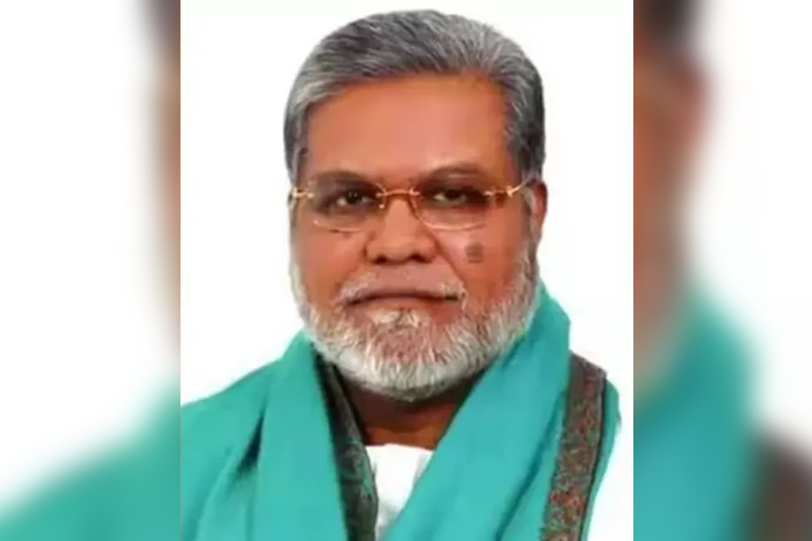 নির্বাচন অংশ নিতে পারবেন না বিএনপি প্রার্থী মঞ্জুরুল