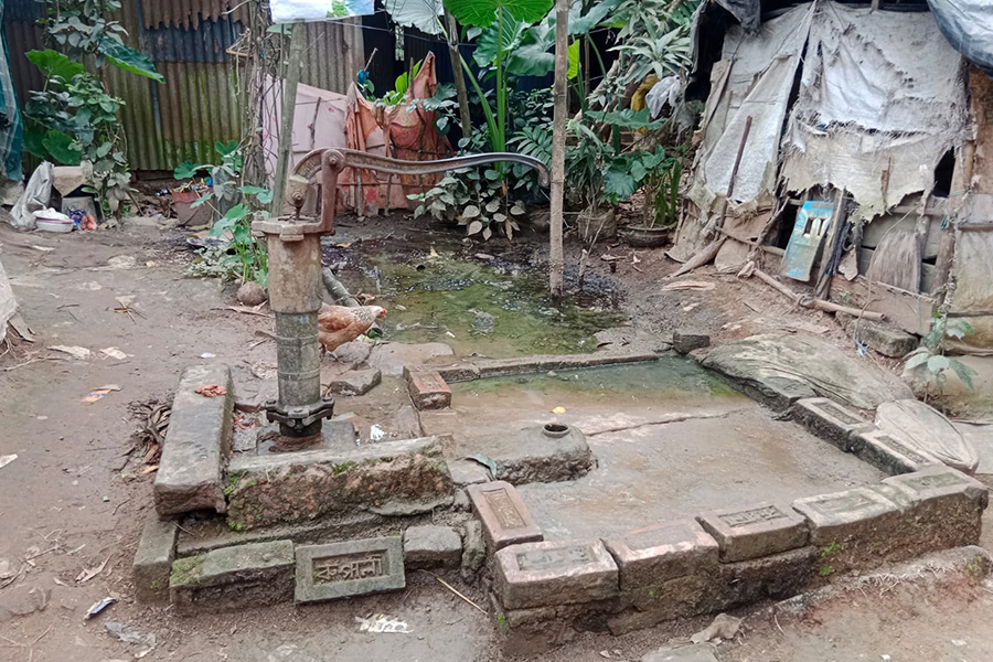 রক্ষণাবেক্ষণের অভাবে জীর্ণ গাছাবাড়ী আশ্রয়ণ কেন্দ্র