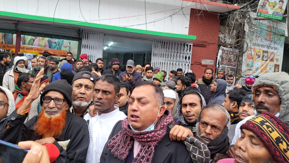 কান্নার রোল চলছে নয়াপল্টনে,  চলছে কোরআন খতম