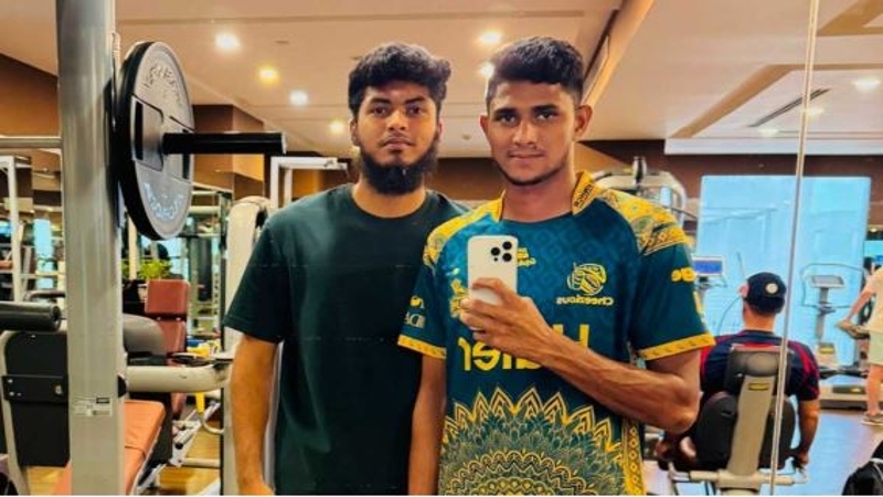দুবাই হয়ে দেশে ফিরছেন নাহিদ-রিশাদ