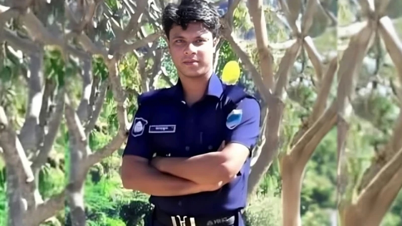 জুলাই অভ্যুত্থান নিয়ে বিরূপ মন্তব্য, পুলিশ সদস্য ক্লোজড
