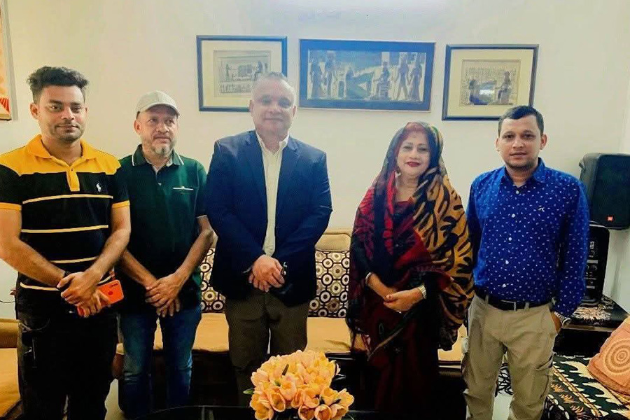 ড. জিয়াউদ্দিন হায়দারের সঙ্গে ইলেন ভুট্টোর সৌজন্য সাক্ষাৎ