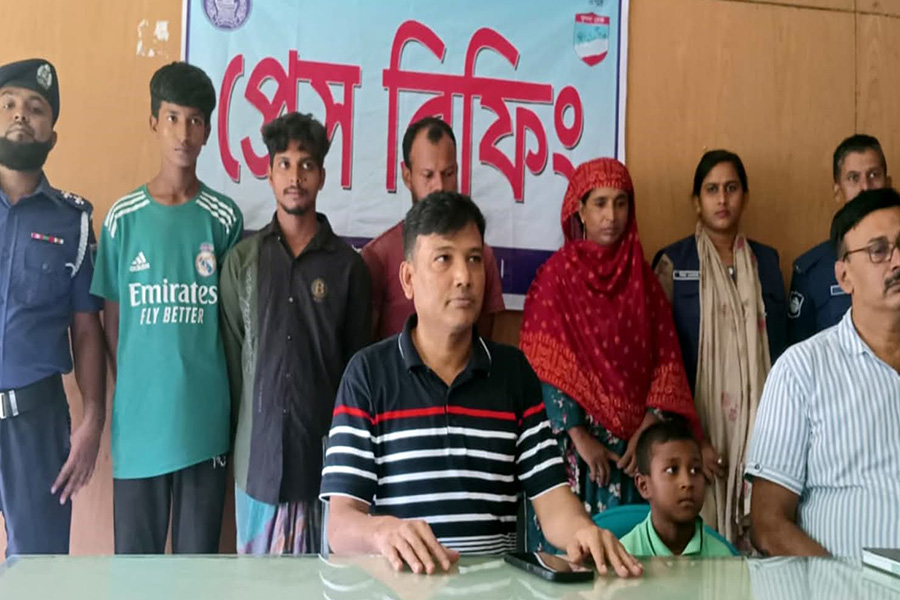 লোহাগড়া শিশু সন্তানকে অপহরণের ঘটনায় নারীসহ চারজন আটক