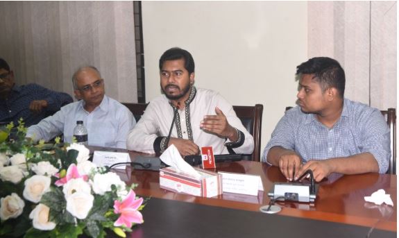 নুরকে চ্যালেঞ্জ ছুড়লেন হাসনাত