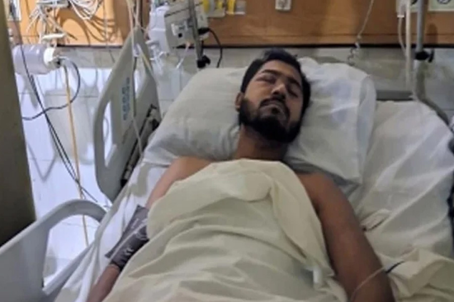 নুরের শারীরিক অবস্থা জানিয়ে জরুরি বার্তা