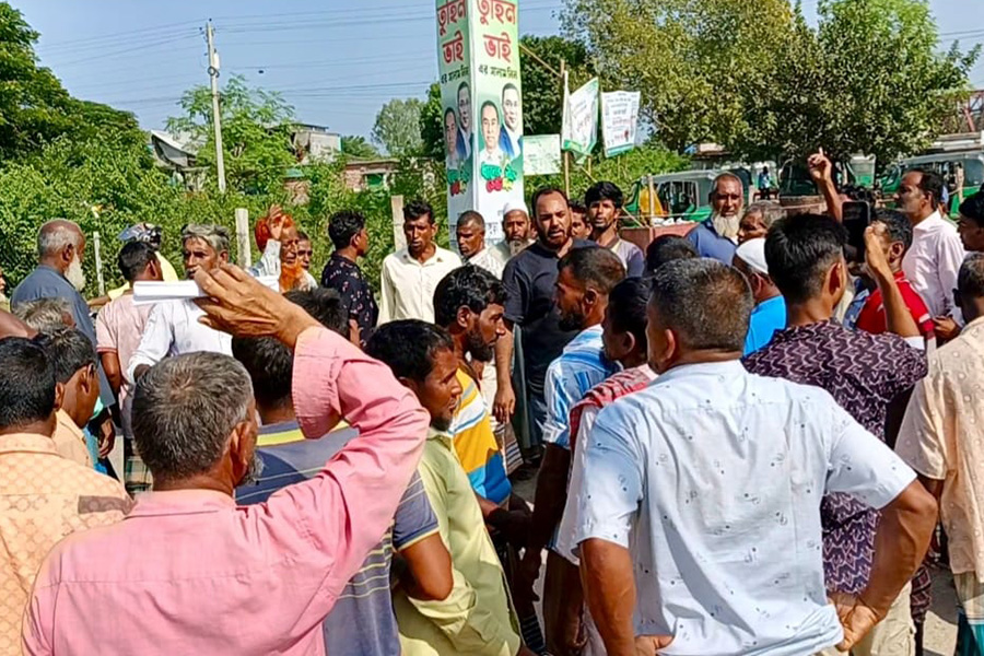 কৃষকের সার সংকটে ভাঙ্গুড়ায় বিক্ষোভ