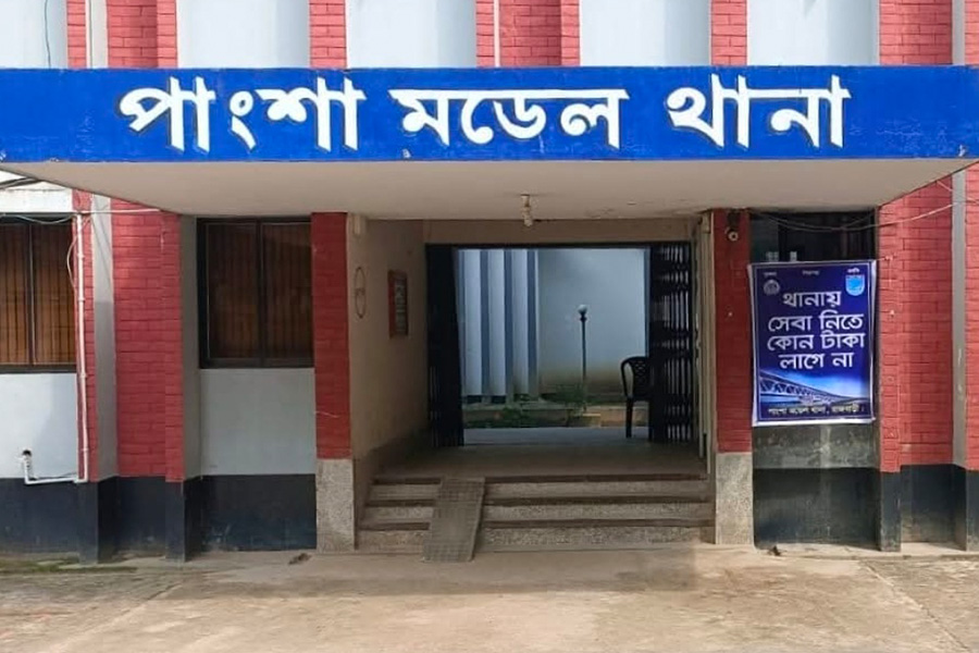 পাংশায় চায়ের দোকানে জুয়ার আসর