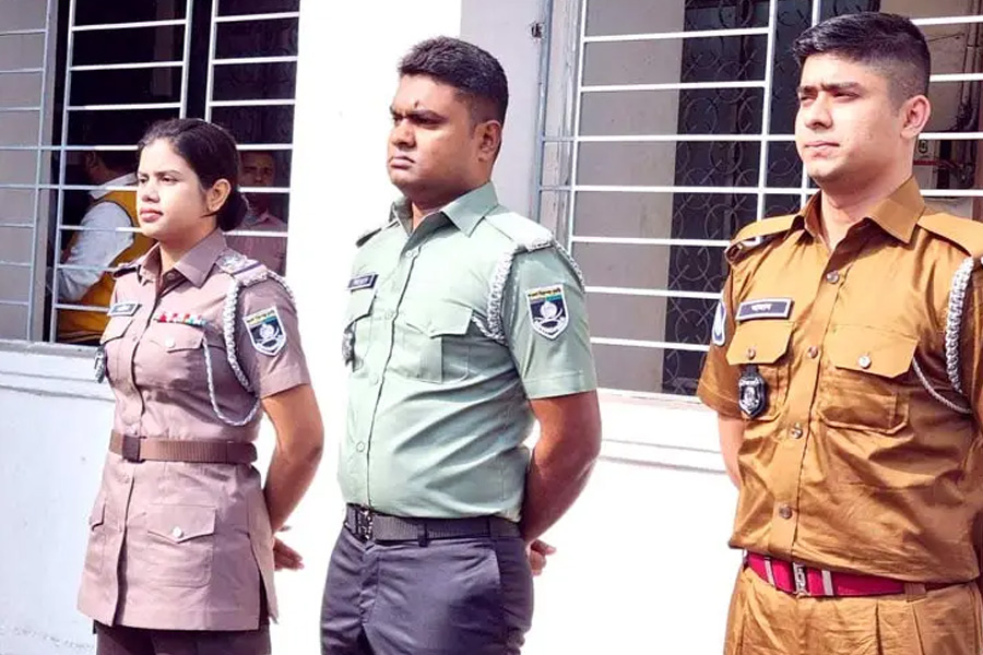 নভেম্বরেই নতুন ইউনিফর্ম পাচ্ছে পুলিশ