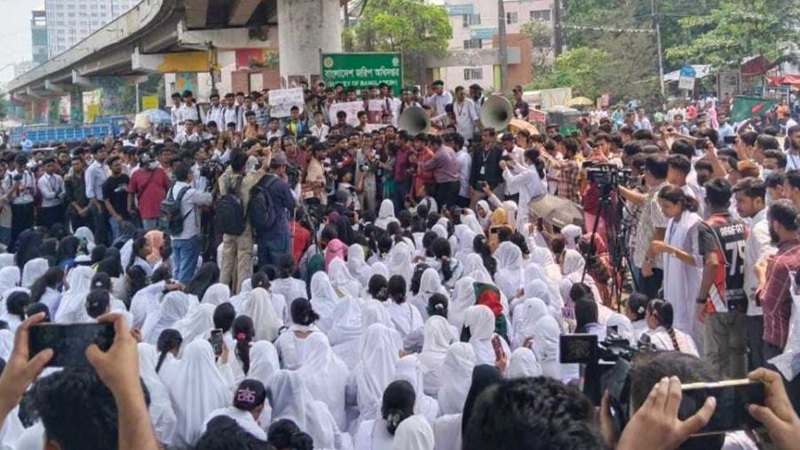 ফের আন্দোলনে যাওয়ার ঘোষণায় পলিটেকনিক শিক্ষার্থীরা