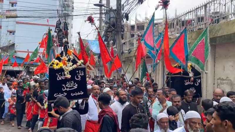 ‘হায় হোসাইন’ ধ্বনিতে মুখর তাজিয়া মিছিল