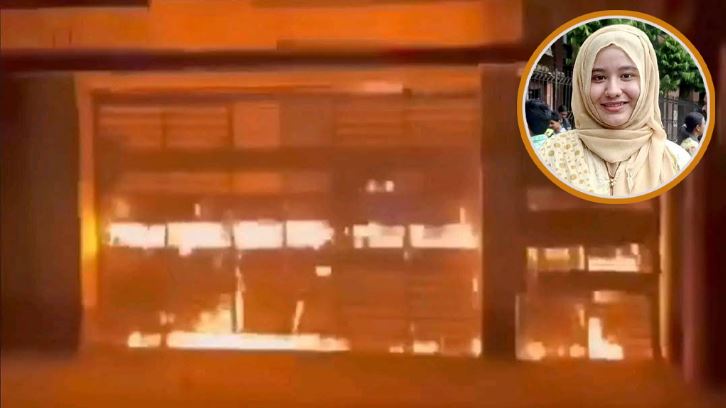 ডাকসু নেত্রীর বাড়িতে আগুন, ককটেল বিস্ফোরণ