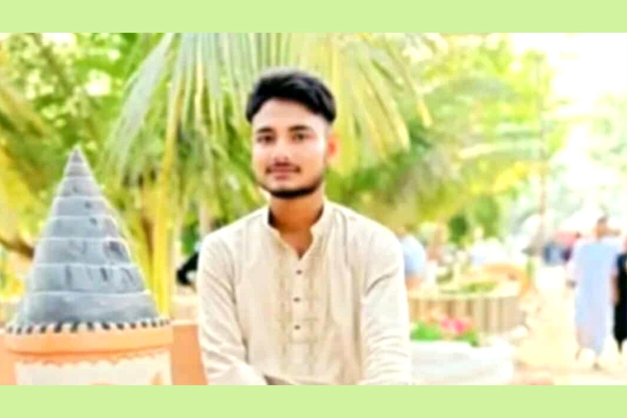 রাজবাড়ীতে ট্রাক-মোটরসাইকেল সংঘর্ষে কলেজ ছাত্র নিহত