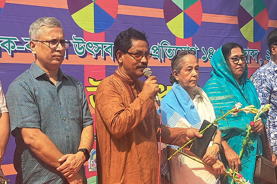 রাজবাড়ীতে উৎসবমুখর পরিবেশে অনুষ্ঠিত প্রাক বাংলা উৎসব