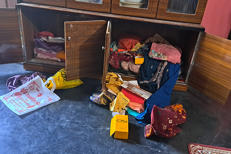 রাজবাড়ীতে ঠিকাদারের বাড়িতে দুর্ধর্ষ ডাকাতি