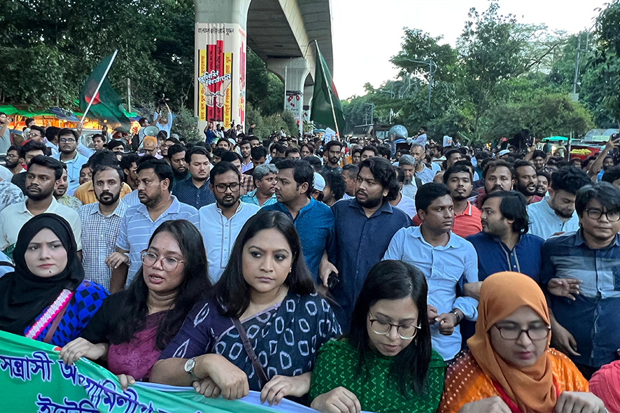 নিউইয়র্কে হামলার প্রতিবাদে এনসিপির বিক্ষোভ