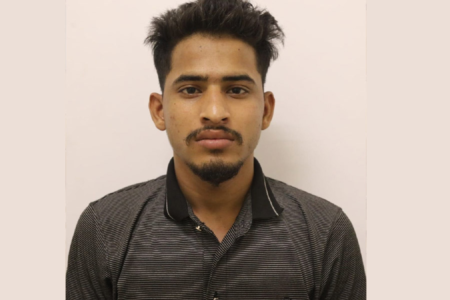 ‘দুর্ধর্ষ সন্ত্রাসী শুটার রিয়াজ’ আটক